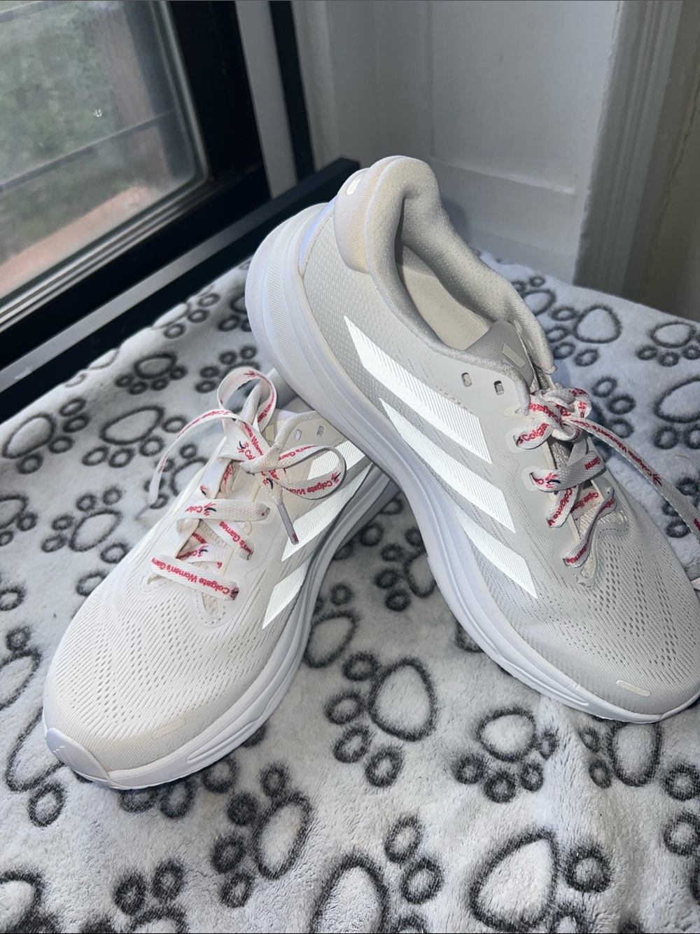 adidas Women’s Light Gray & White Athletic Running Shoes - Picture 2 of 4